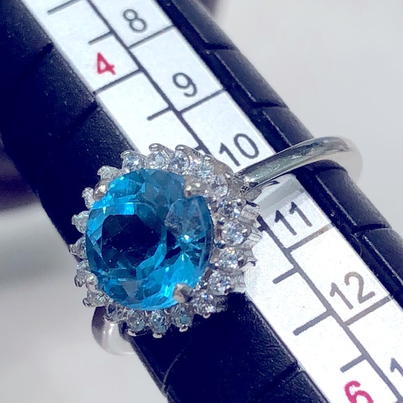 1.5 Ct Topaz & 14K White Gold Plated - Picture 2 of 4